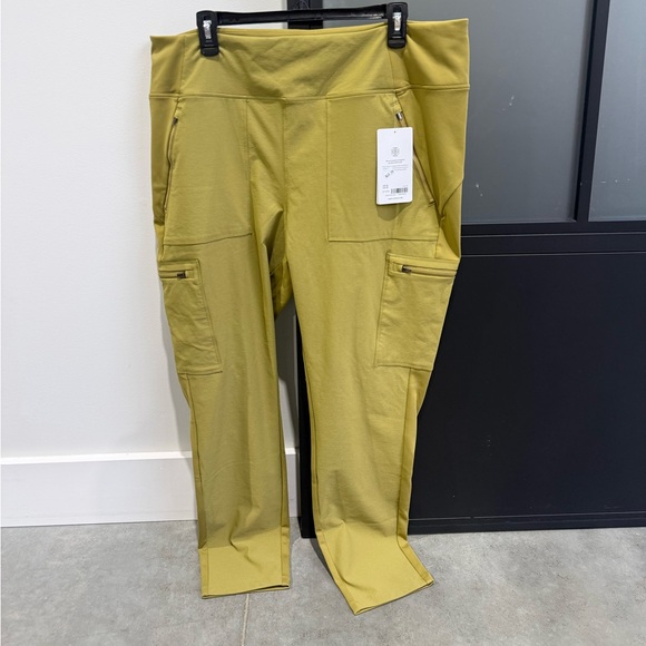 Athleta Headlands Hybrid Cargo Tight Green Cargo Pants Size 22 - Picture 2 of 14